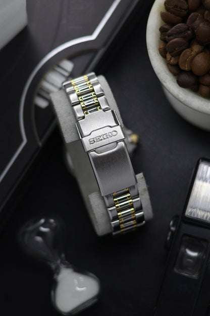 (JDM - Extremely Rare) 1993 Seiko SCUBA 200M Diver Sand Dial - Quartz Vintage Dive Watch (Pre Owned) - SE400