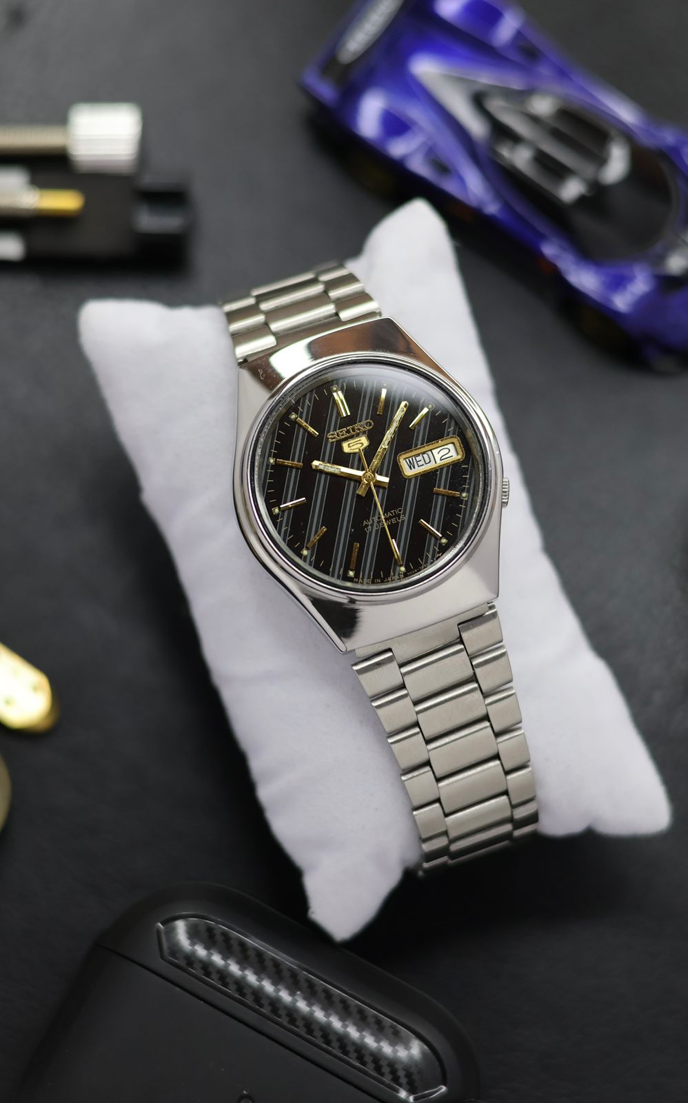 1981 Seiko 5 Black & Blue Striped Dial (Pre Owned)