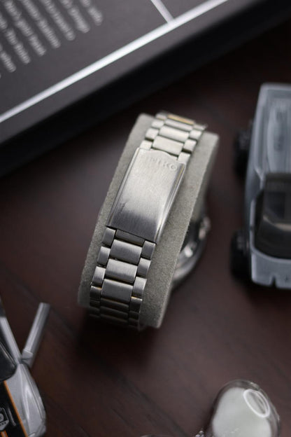 Seiko 5 Black Textured Dial - Automatic Vintage Watch (Pre Owned) - SE511