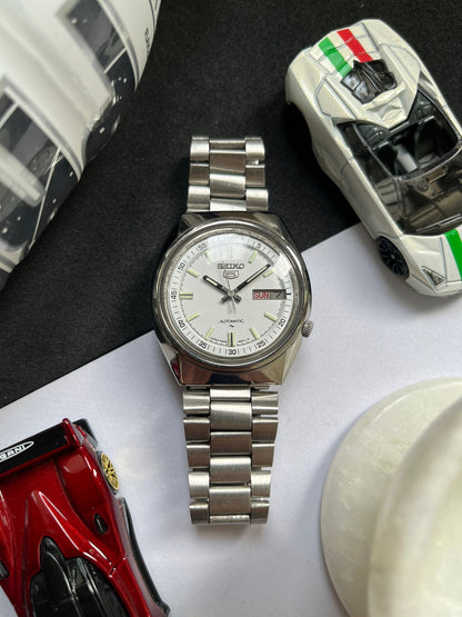 (Super Rare) 1989 JDM Seiko 5 White Dial (Pre-owned)