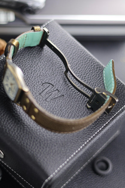 (JDM - Extremely Rare) 1996 Seiko Snowflake Dial with Wide Tonneau Shaped Case - Quartz Vintage Watch (Pre Owned) - SE542