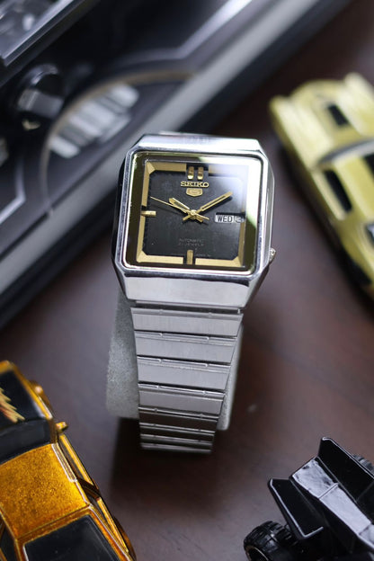 (Super Rare) 1974 Seiko 5 TV Dial - Automatic Vintage Watch (Pre Owned) - SE473