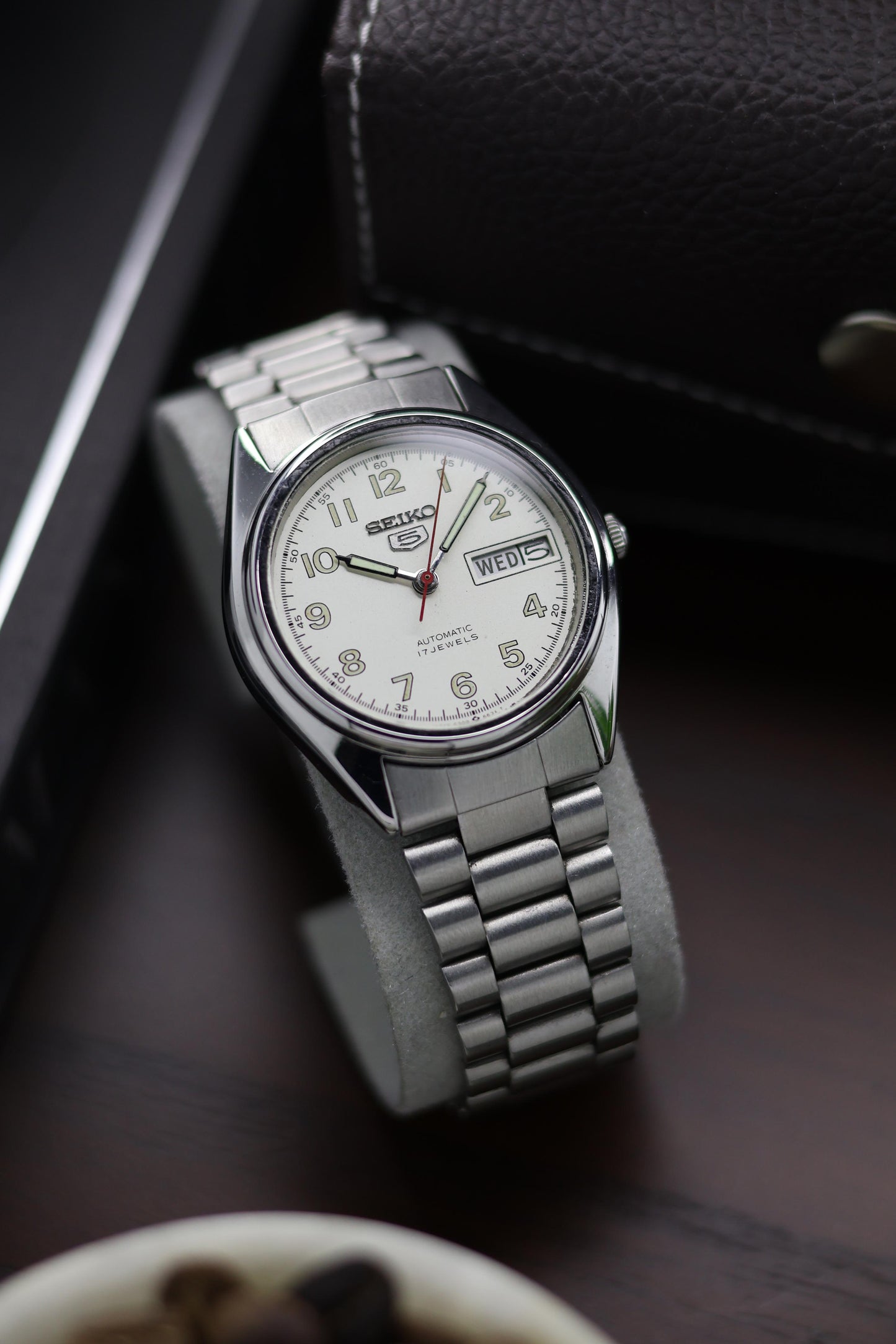 1987 Seiko 5 White Field Dial - Automatic Vintage Watch (Pre Owned)