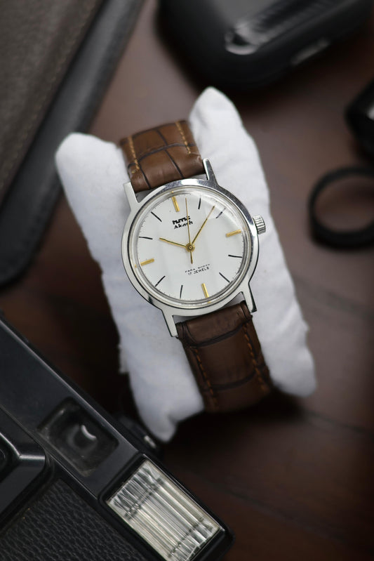 Vintage HMT Akash White Dial - in Original Condition - Mechanical Hand Winding Watch (Pre Owned)