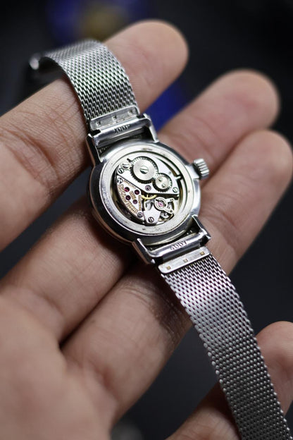 (Extremely Rare) LONGINES Ladies 17J Mechanical Hand-Winding Silver Dial with Integrated Mesh Bracelet - Swiss Vintage Watch (Pre Owned) - SE526