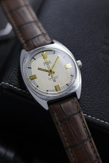 (Super Rare) Vintage HMT Vijay Champagne Dial - in Original Condition - Mechanical Hand Winding Watch (Pre Owned) - SE563