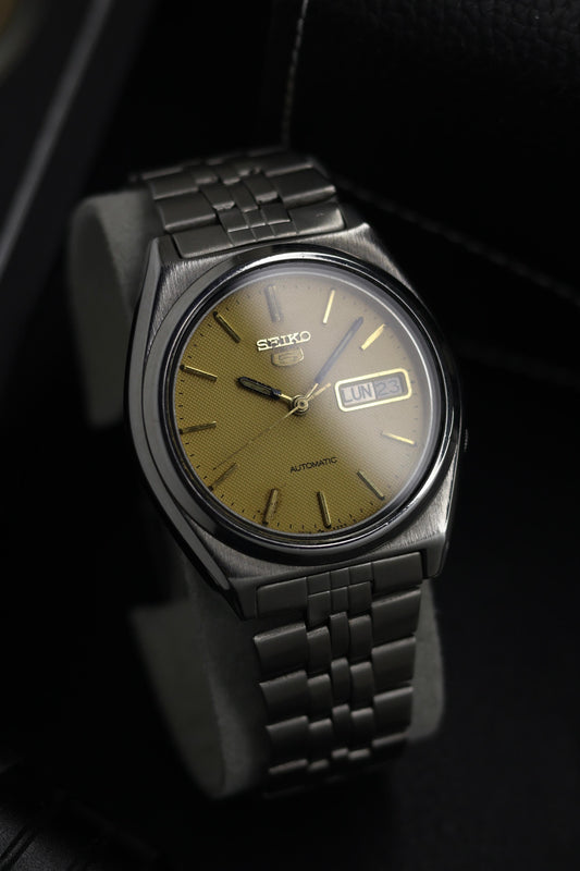 (Super Rare) 1980 Seiko 5 Gold Guilloche Dial - Automatic Vintage Watch (Pre Owned) - SE764