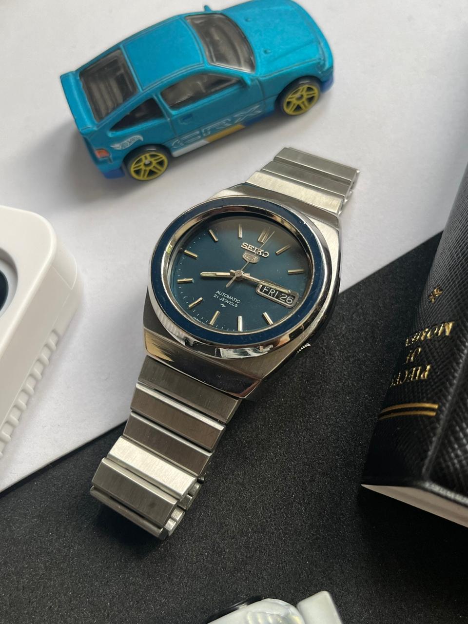 (Super Rare) 1979 Vintage Seiko 5 Blue Oval Dial (Pre Owned)