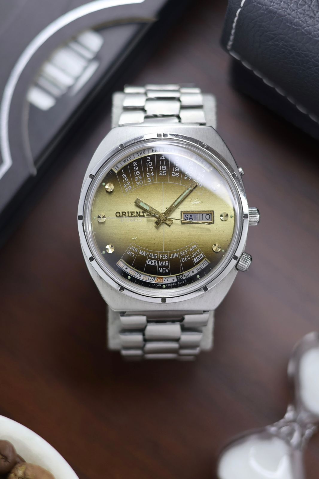 (Super Rare) Orient Calendar Gradient Dial - Automatic Vintage Watch (Pre Owned) - SE444
