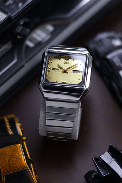 (Super Rare) 1982 Seiko 5 Gold TV Dial - Automatic Vintage Watch (Pre Owned) - SE475