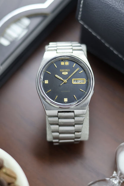 1984 Seiko 5 Black Dial - Automatic Vintage Watch (Pre Owned) - SE428