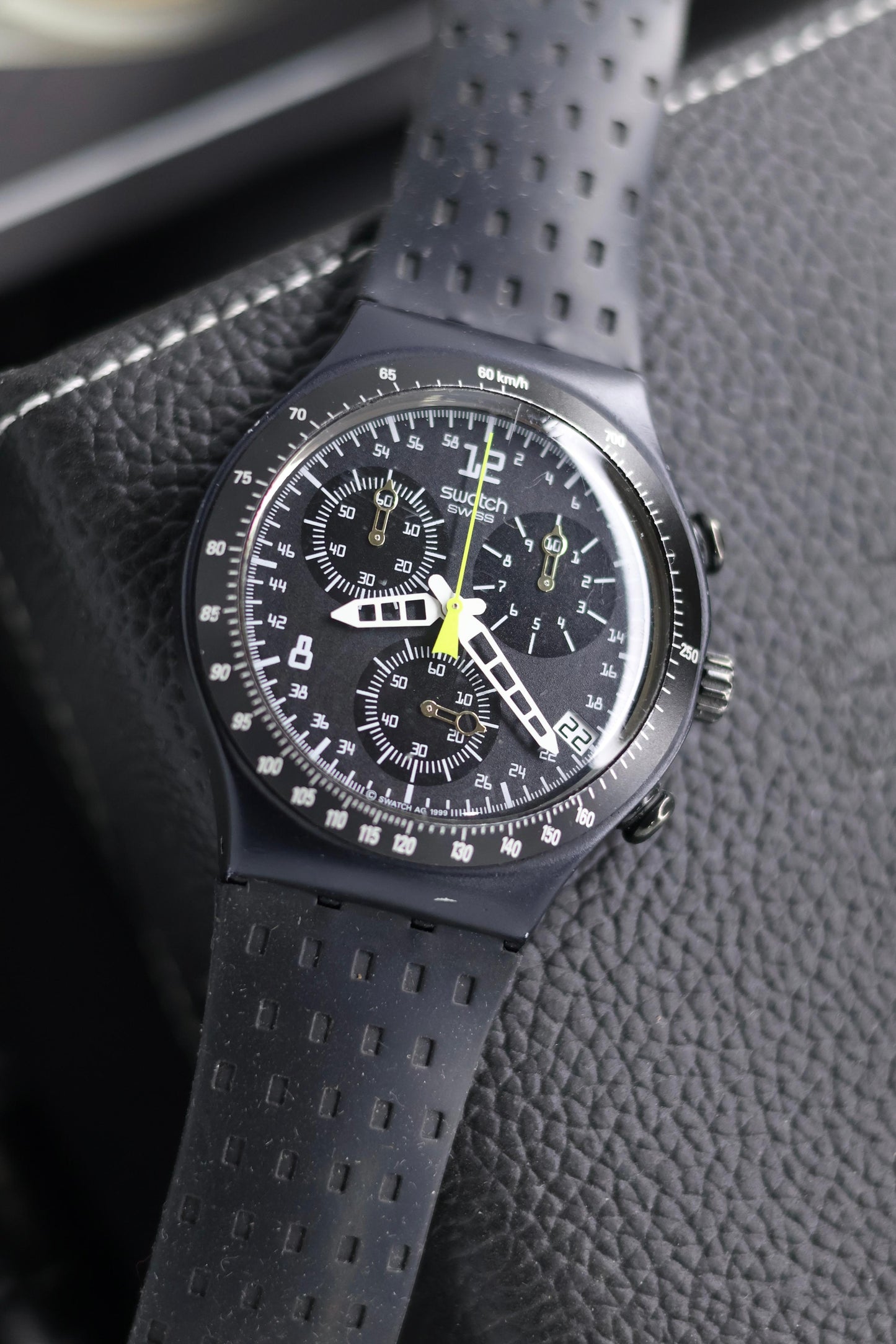 (Super Rare) Swatch IRONY Chronograph Black Dial - Swiss Vintage Watch (Pre Owned) - SE440