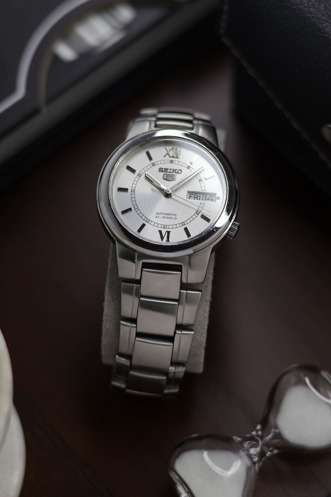 (Super Rare) Seiko 5 Silver Dial with Glass Back - Automatic Vintage Watch (Pre Owned) - SE418
