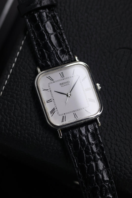 (JDM - Extremely Rare) 1986 Seiko Quartz Square White Dial - Quartz Vintage Watch (Pre Owned) - SE696