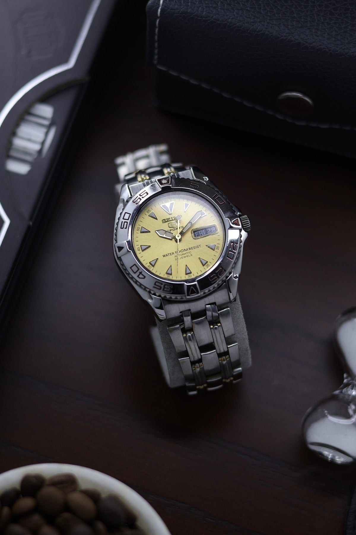 (Super Rare) Seiko 5 Diver Yellow Dial with Glass Back - Automatic Vintage Watch (Pre Owned) - A303