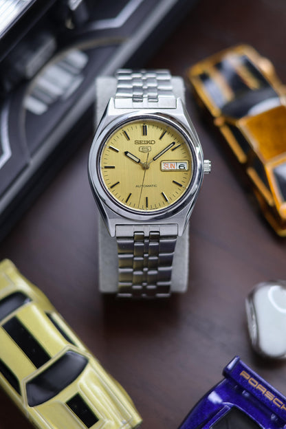 (Super Rare) Seiko 5 Gold Slate Dial with Glass Back - Automatic Vintage Watch (Pre Owned) - SE437
