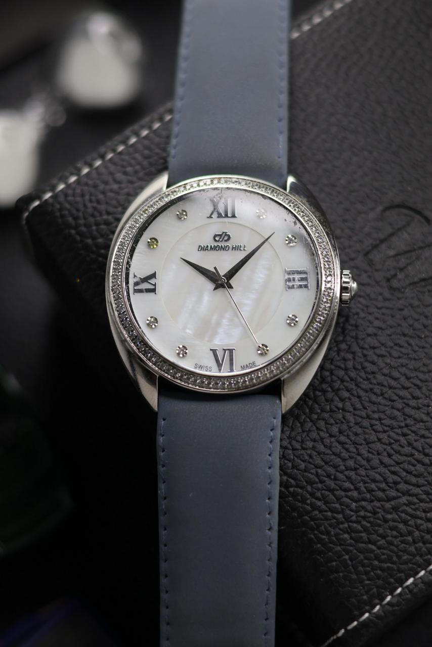 (Super Rare) Diamond Hill Swiss Mother of Pearl Dial  - Quartz Swiss Vintage Watch (Pre Owned) - SE637