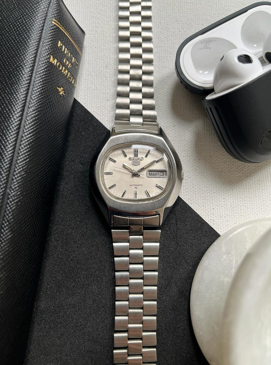 (Super Rare) 1980s Seiko 5 White Dial (Pre Owned)