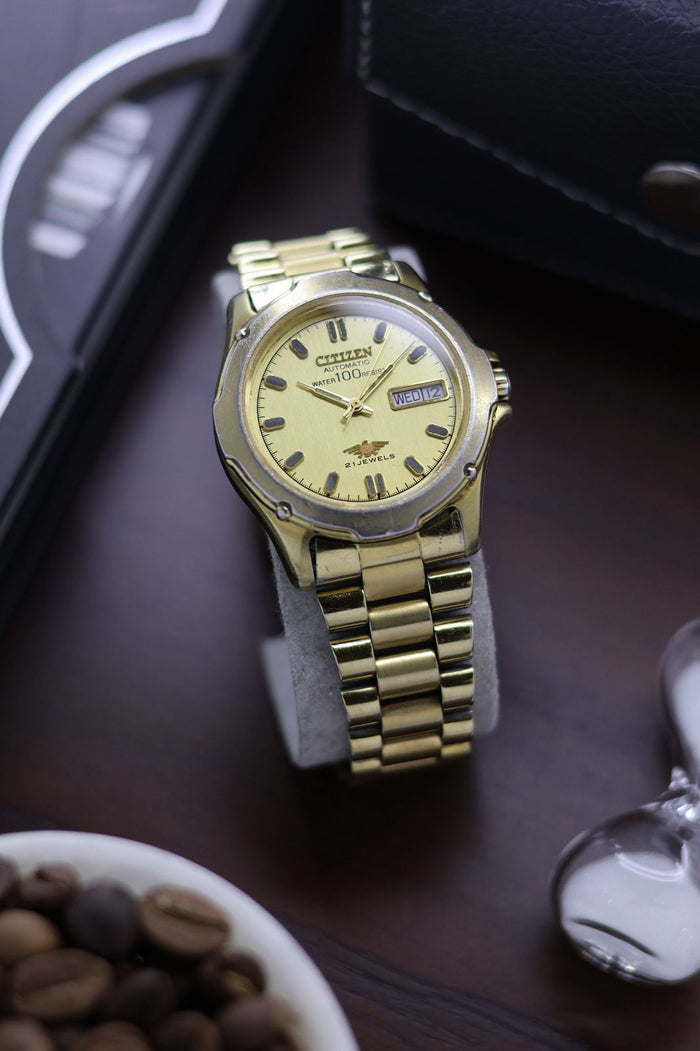 (Super Rare) Citizen Automatic 100M Champagne Dial with Glass Back - Automatic Vintage Watch (Pre Owned) - A458