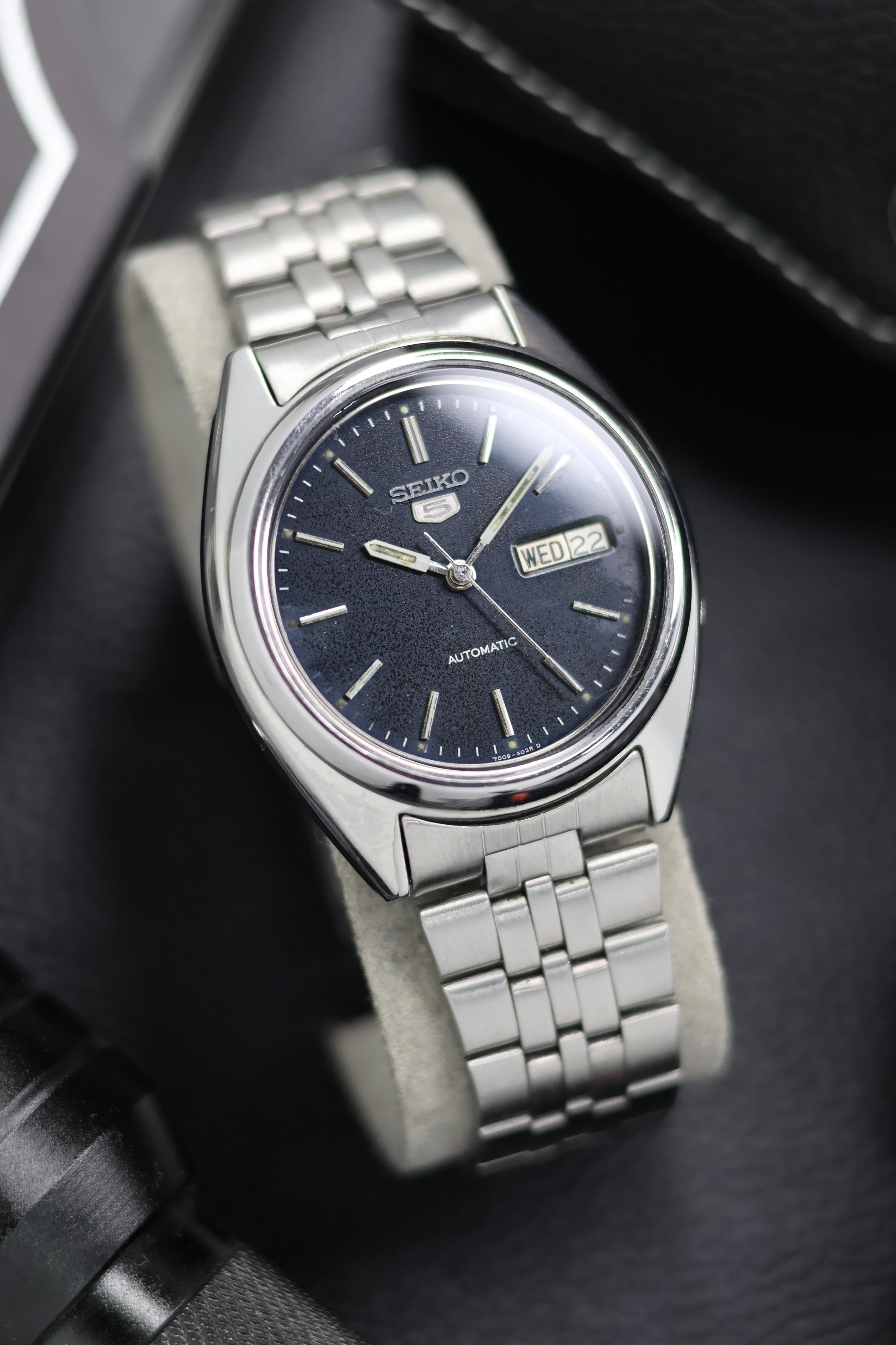 Vintage Seiko 5 White Dial with Glass Back - Automatic, Authentic