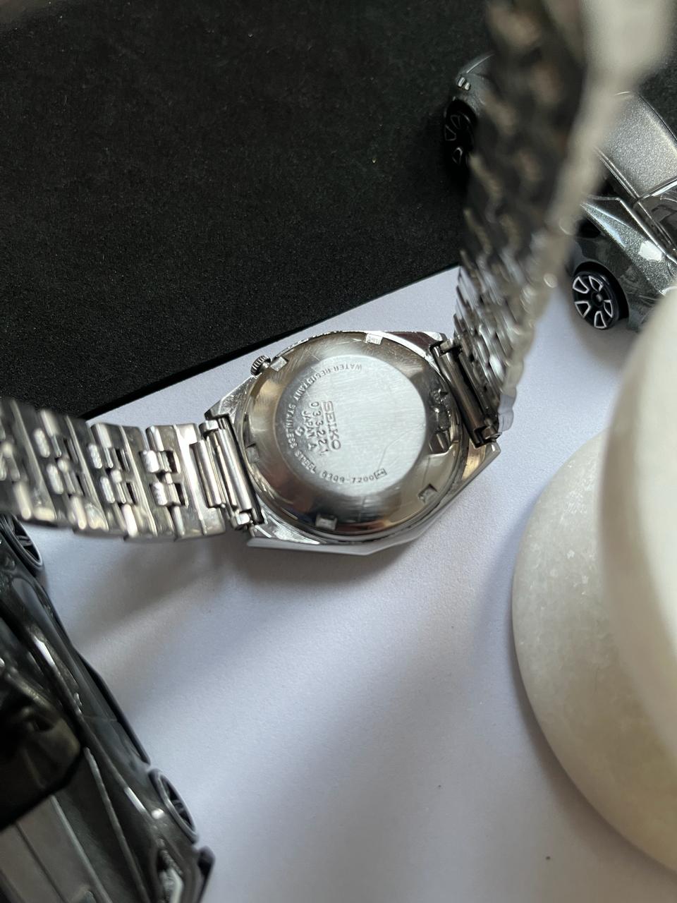 Seiko 5 Patterned Silver Dial (Pre Owned)