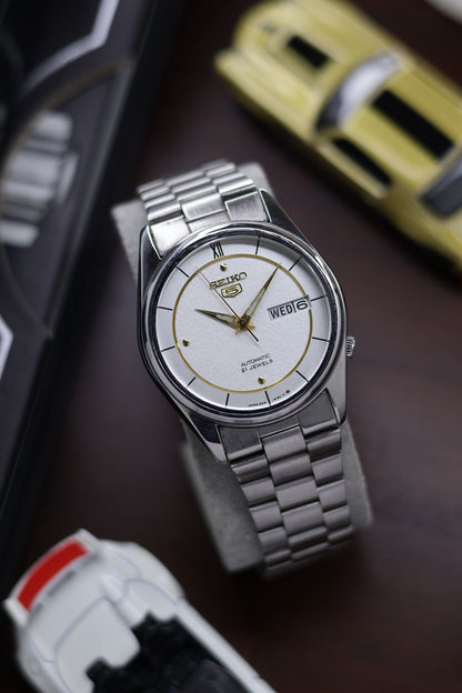 (Super Rare) 1976 Seiko 5 White Snowflake Dial - Automatic Vintage Watch (Pre Owned) - SE466