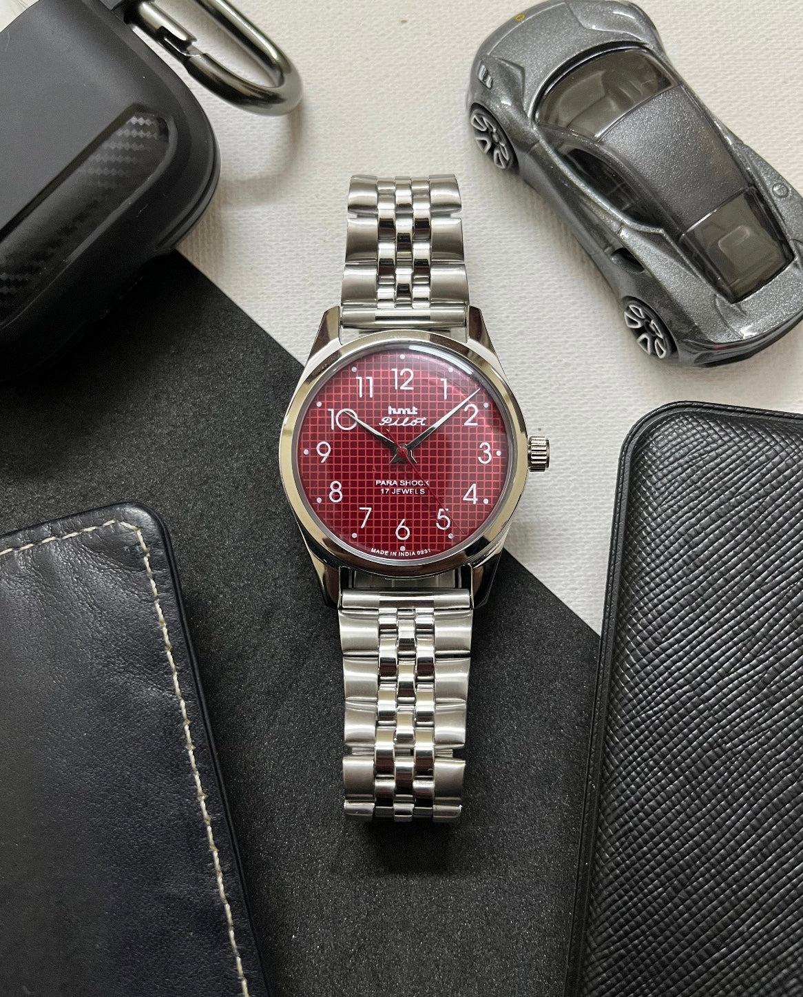 HMT Pilot Graph Dial - RED