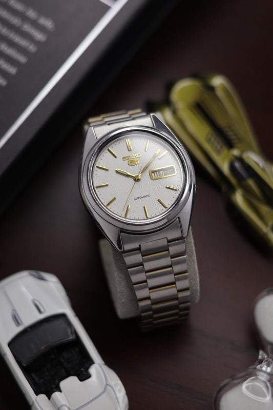 1985 Seiko 5 White Guilloche Dial - Automatic Vintage Watch (Pre Owned) - SE422