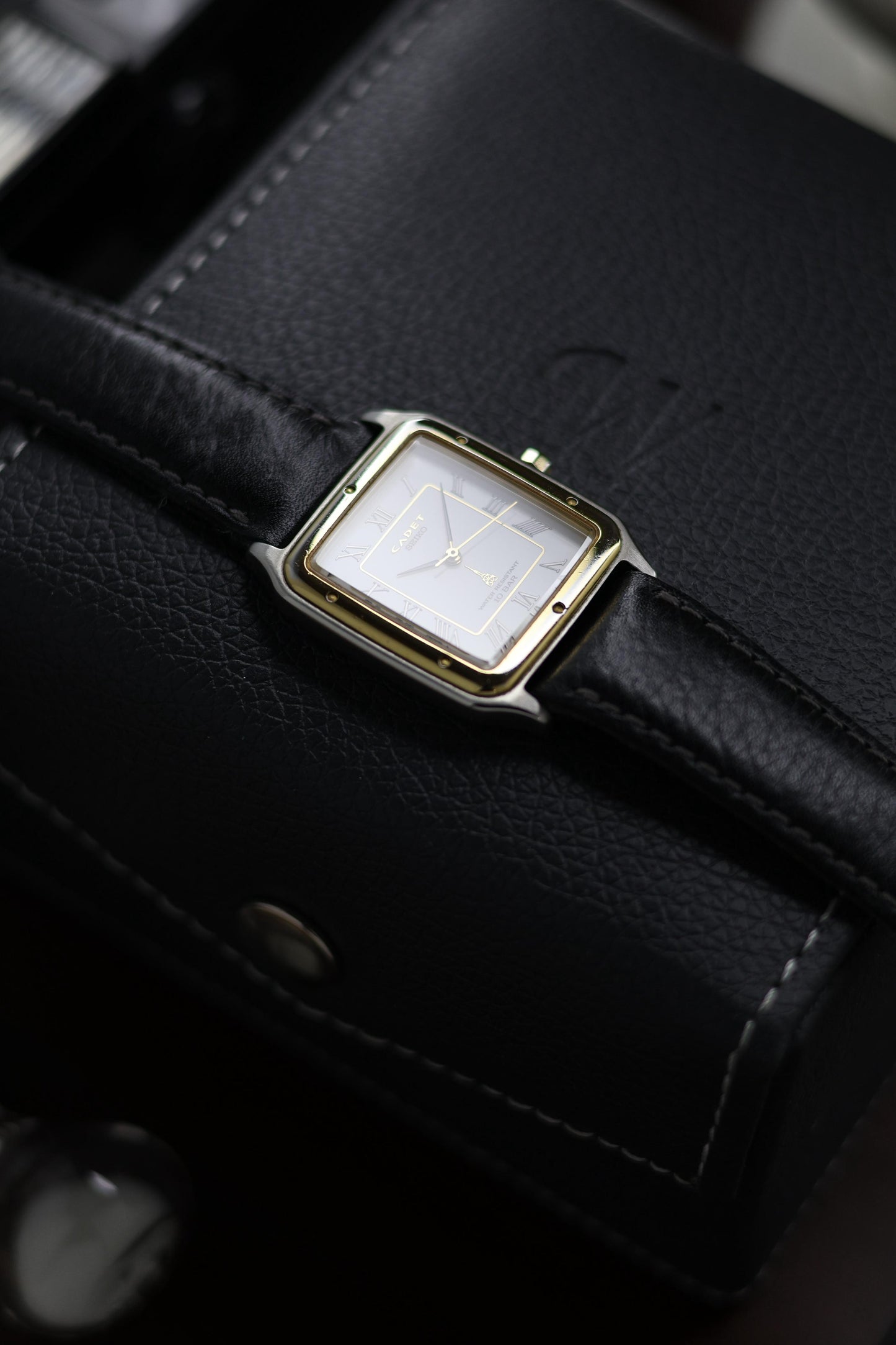 (JDM - Extremely Rare) 1980 Seiko CADET 100M Enamel Dial with Gold Plated ‘Santos’ Bezel - Quartz Vintage Watch (Pre Owned) - SE488