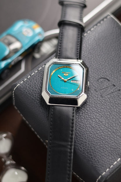 (Extremely Rare) 1980 Seiko 5 Teal Blue TV Dial - Automatic Vintage Watch (Pre Owned) - SE430