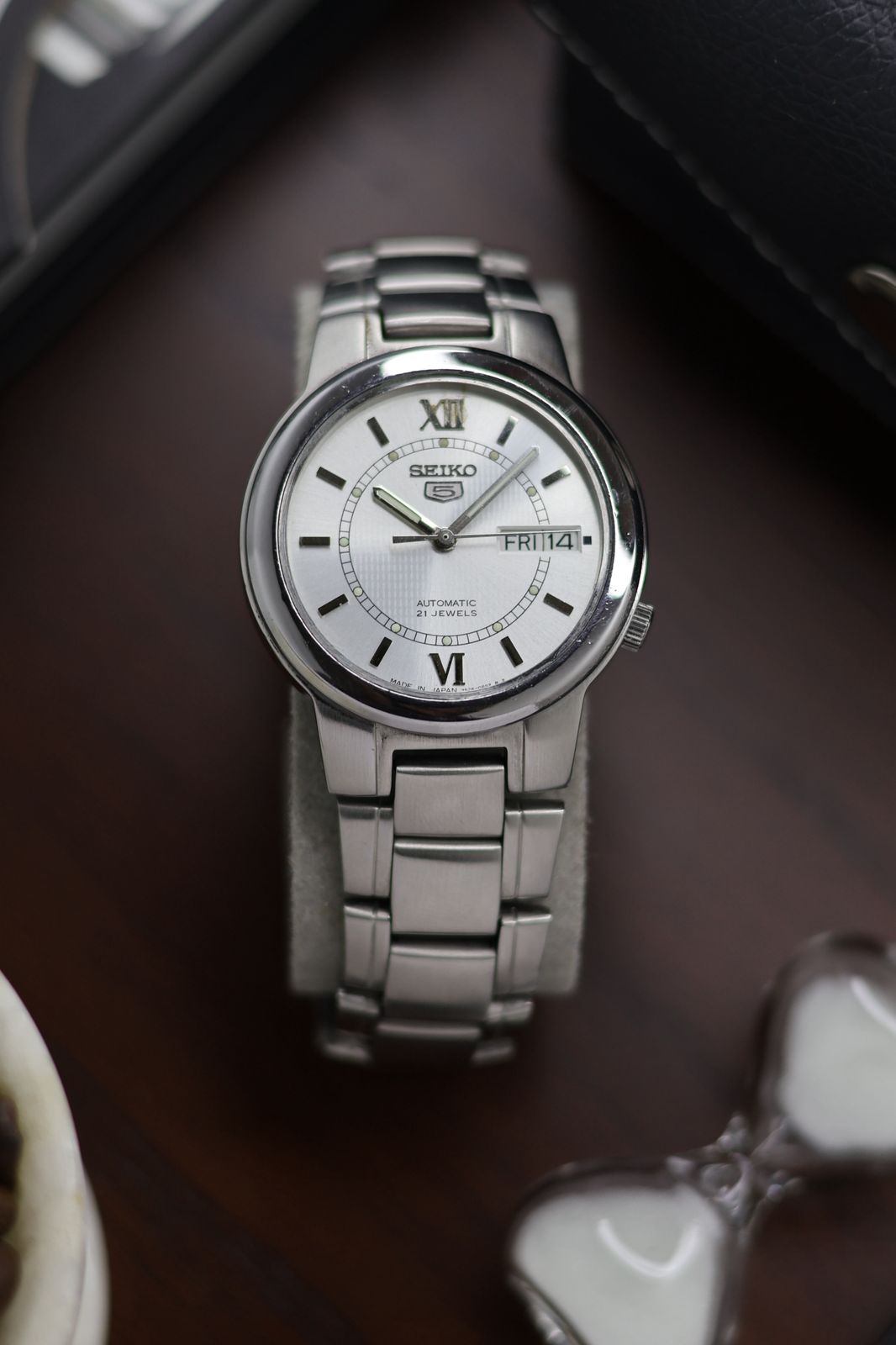 (Super Rare) Seiko 5 Silver Dial with Glass Back - Automatic Vintage Watch (Pre Owned) - SE418