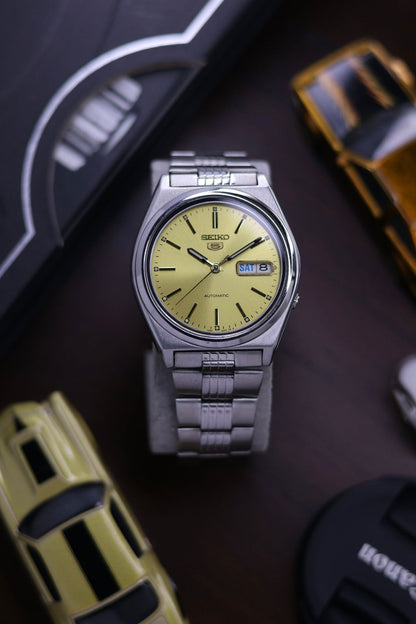 Seiko 5 Gold Sunray Dial with Glass Back - Automatic Vintage Watch (Pre Owned) - SE484
