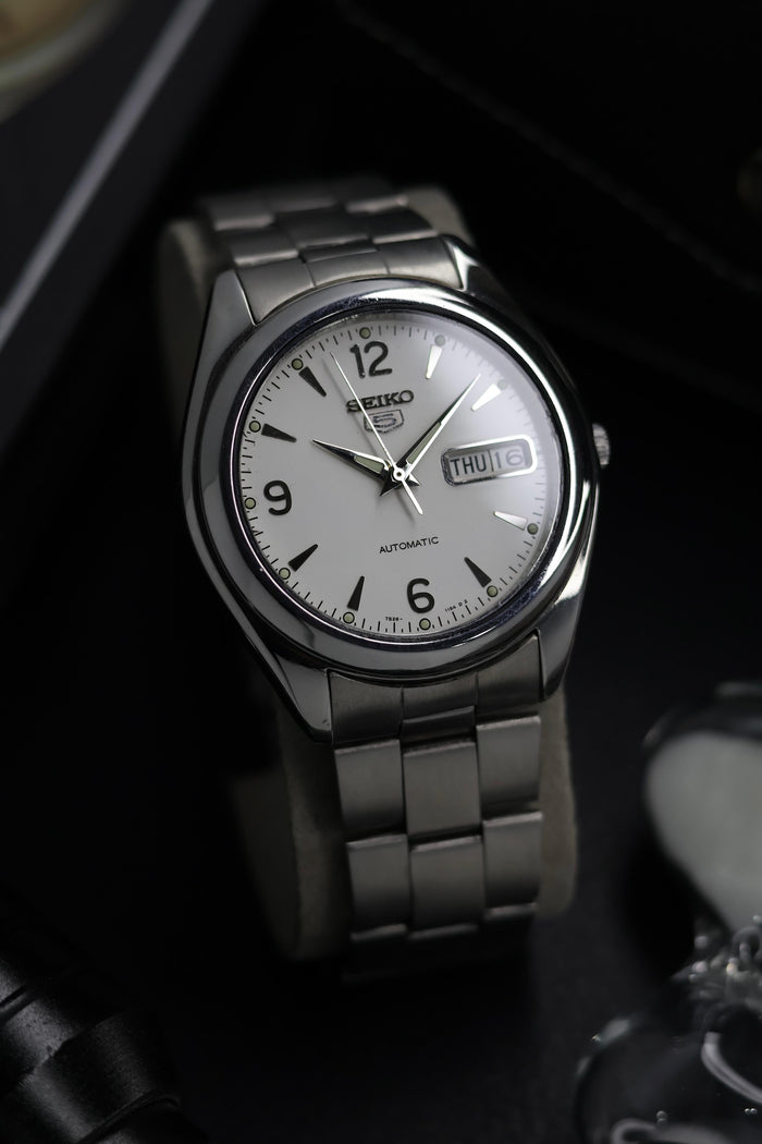 (Super Rare) Seiko 5 White ‘Explorer’ Dial with Glass Back - Automatic Vintage Watch (Pre Owned) - SE542