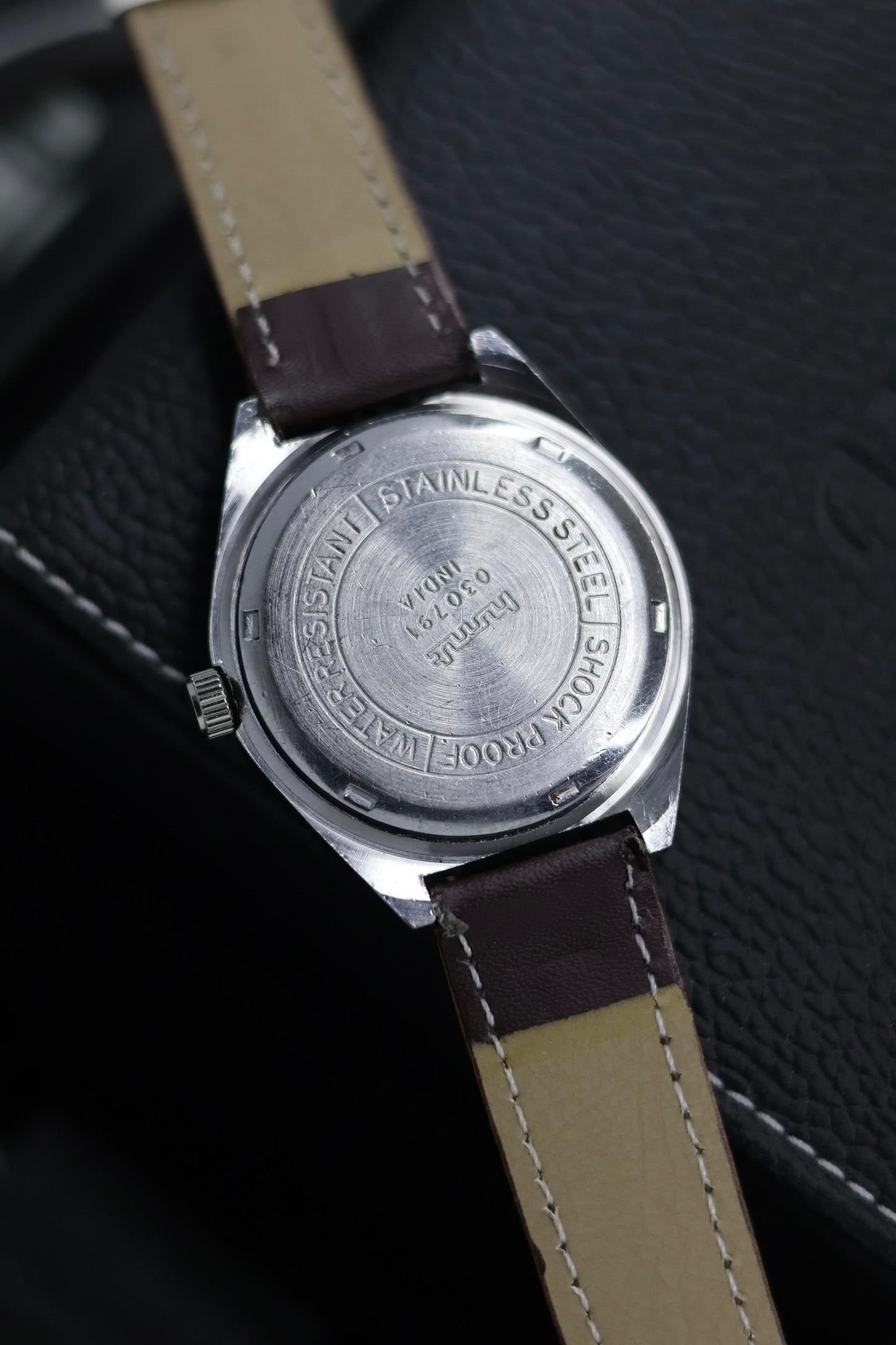 (Super Rare) Vintage HMT Vivek Gold Sunray Dial - in Original Condition - Mechanical Hand Winding Watch (Pre Owned) - SE607