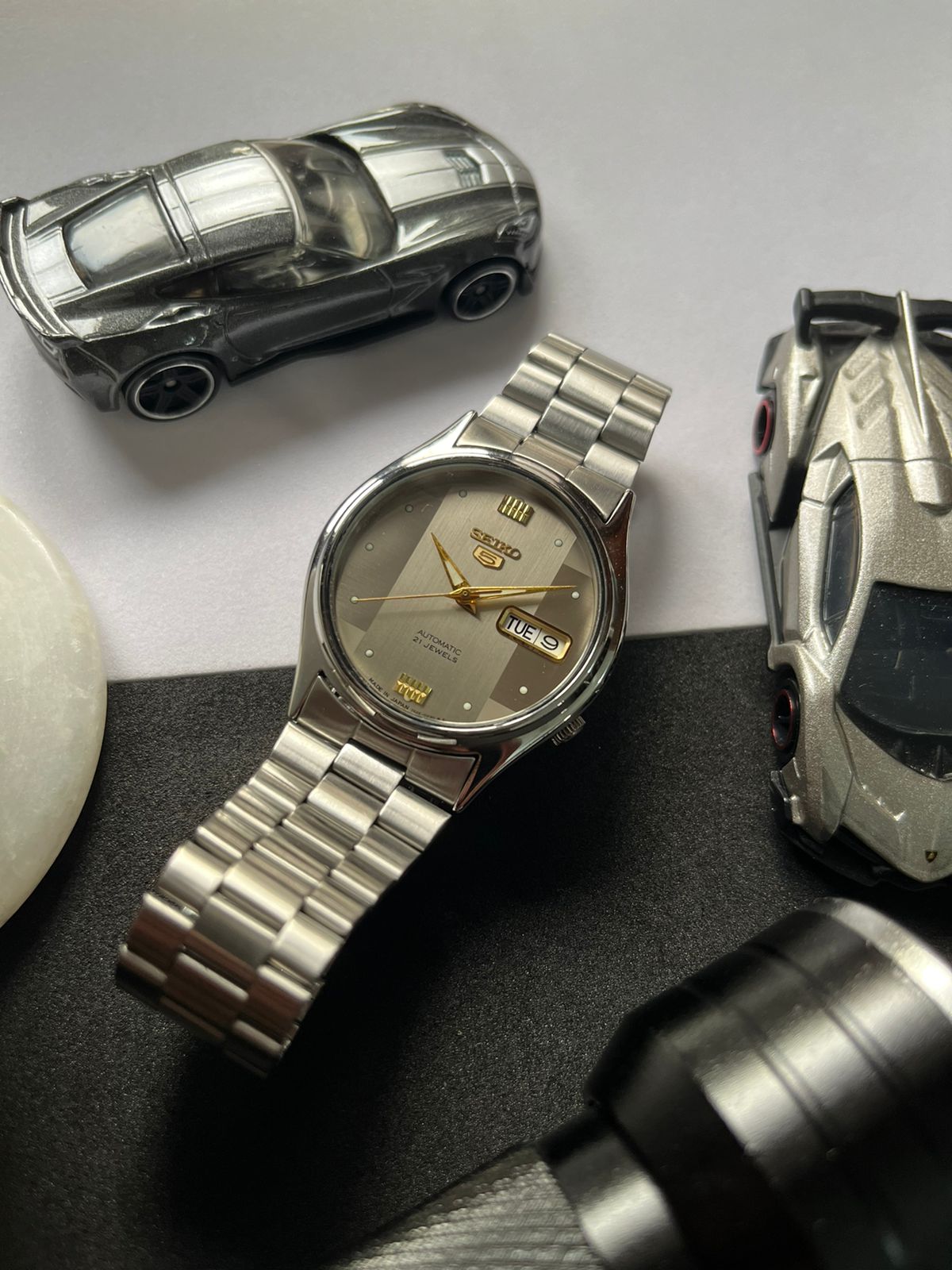 1999 Seiko 5 Silver Patterned Dial (Pre Owned)