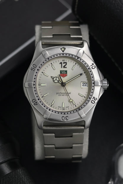 (Extremely Rare) TAG HEUER Professional 2000 Diver Silver Sunray with Mercedes Hands - Swiss Vintage Watch (Pre Owned) - SE801