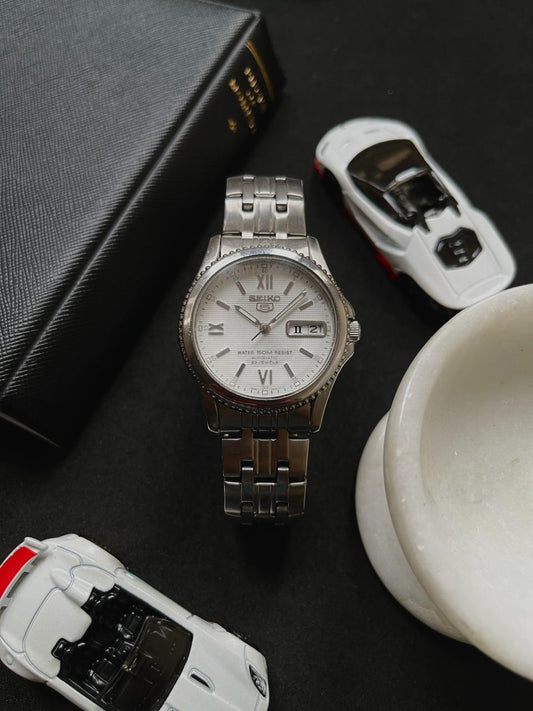 (Super Rare) Seiko 5 23 Jewels White Dial (Pre Owned)