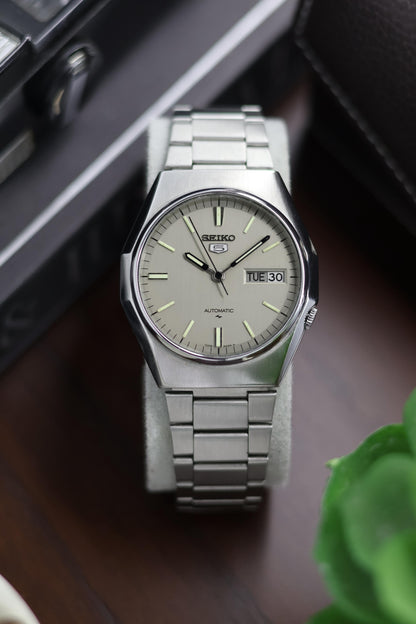 (Super Rare) Seiko 5 Grey Hex Dial - Automatic Watch (Pre Owned)