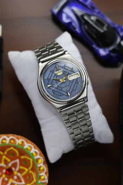 1984 Seiko 5 Blue Motif Dial (Pre Owned)