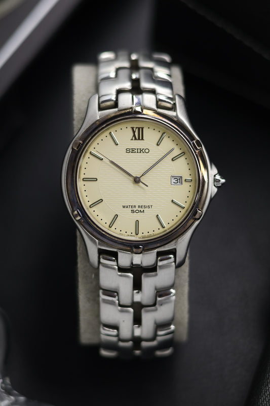 (JDM - Extremely Rare) Seiko Quartz Champagne Wave Dial - Quartz Vintage Watch (Pre Owned) - SE527