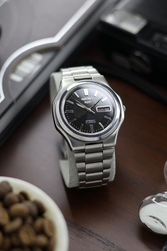 (Super Rare) Seiko 5 ‘Seikonaut’ Black Dial with Glass Back- Automatic Vintage Watch (Pre Owned) - A226