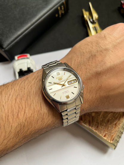 Seiko 5 - Silver Patterned Dial (Pre Owned)