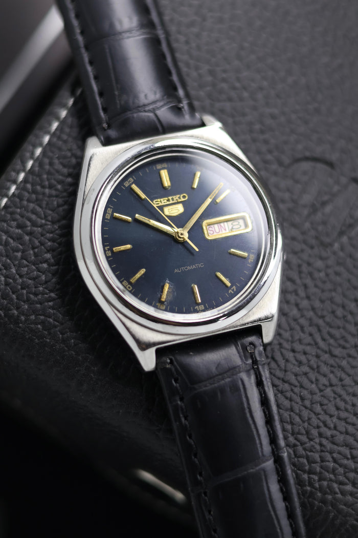 (Super Rare) Seiko 5 Blue Sunray Dial - Automatic Vintage Watch (Pre Owned) - SE665