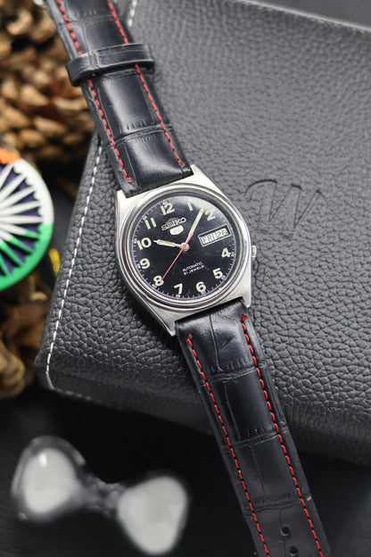 (Super Rare) 1982 Seiko 5 Black Field Dial - Automatic Vintage Watch (Pre Owned) - SE641