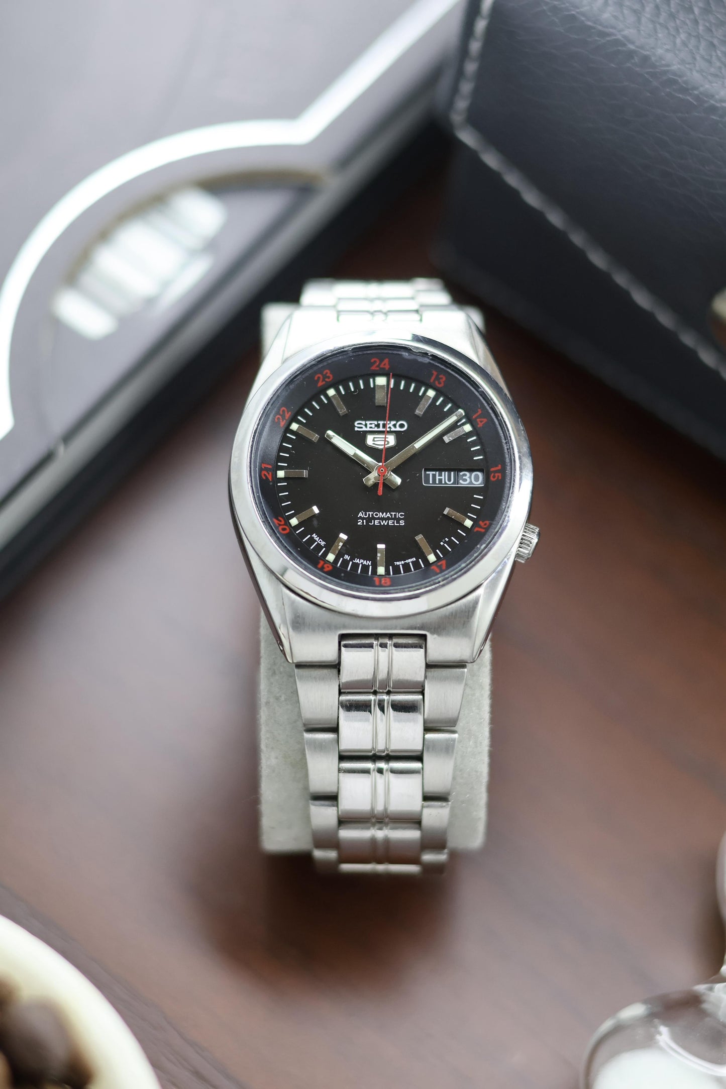Seiko 5 Railway Time Black Dial with Glass Back - Automatic Vintage Watch (Pre Owned) - A353