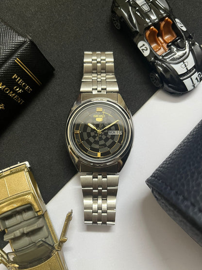 Seiko 5 Black Patterned Dial (Pre Owned)