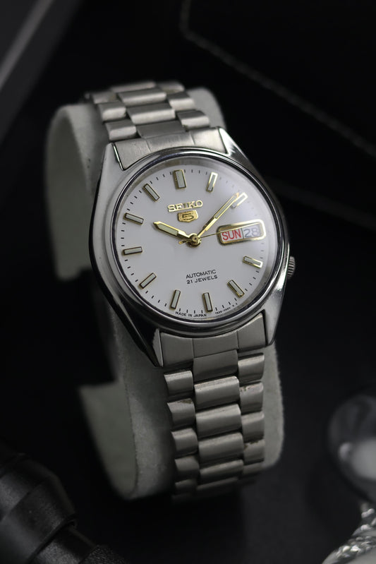 (Super Rare) 1997 Seiko 5 White Dial - Automatic Vintage Watch (Pre Owned) - SE771