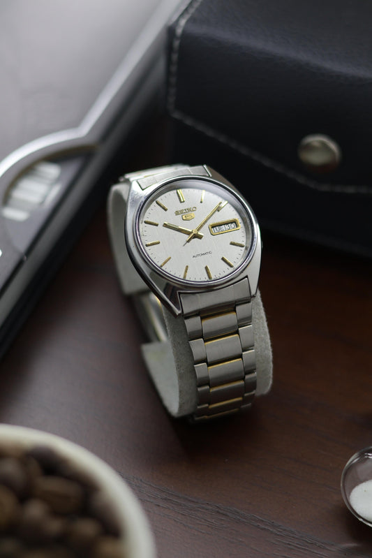 1982 Seiko 5 Grey Dial - Automatic Vintage Watch (Pre Owned) - A378