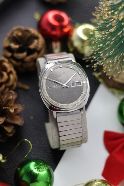 (Extremely Rare) 1965 Seiko 5 Sportsmatic Weekdater Charcoal Dial - Automatic Vintage Watch (Pre Owned) - SE509
