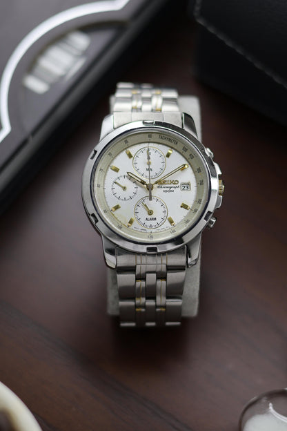 (Super Rare) Seiko Chronograph 100M Silver Dial with Alarm (Pre Owned) - A398
